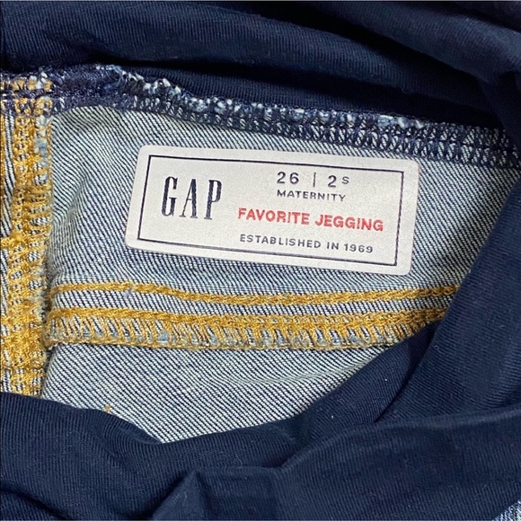 Gap Maternity Distressed Full Panel Favorite Jeggings - Picture 5 of 5
